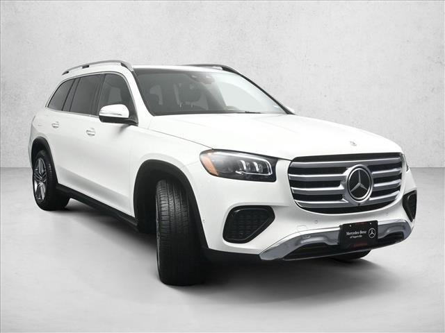 Used 2026 Mercedes-Benz GLS 450 4MATIC image 4