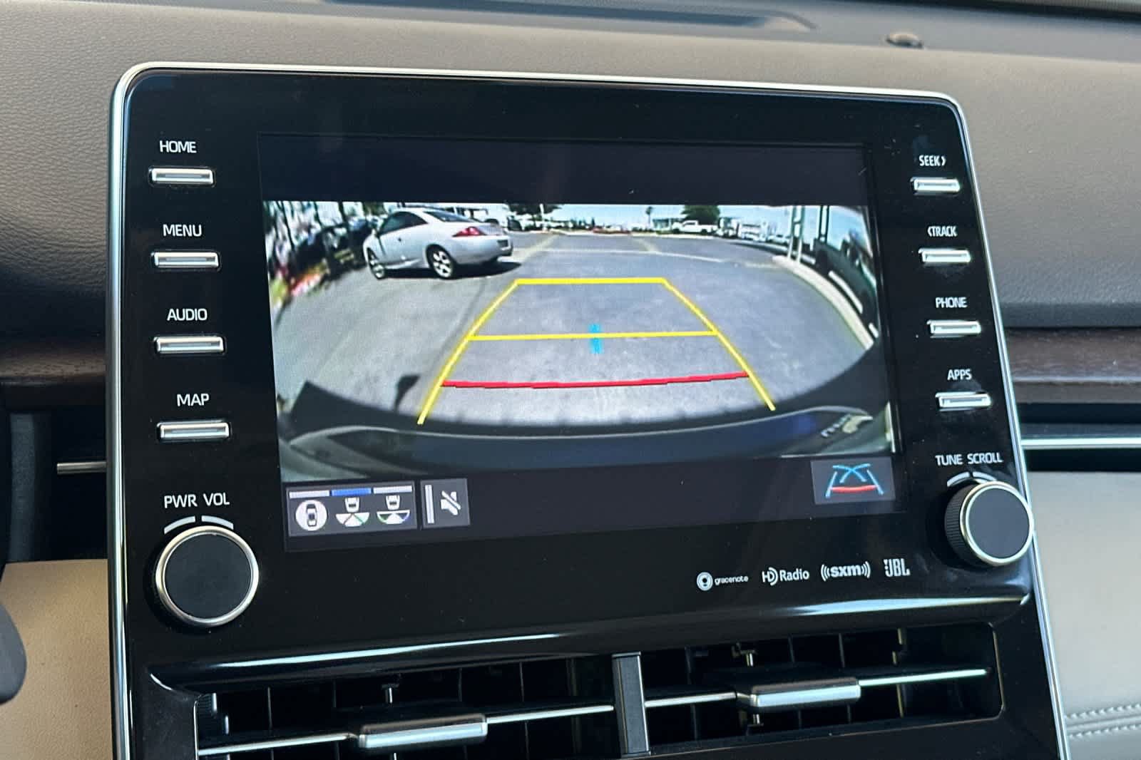 Used 2020 Toyota Avalon Limited w/ Advanced Safety Package FWD image 21