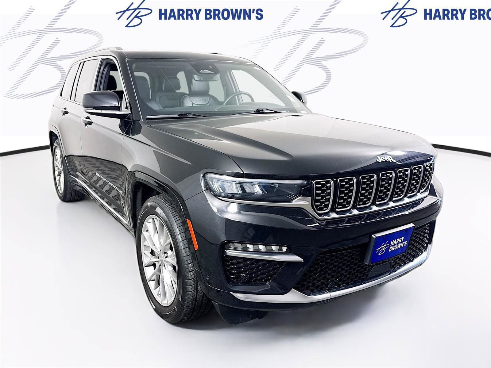 Used 2024 Jeep Grand Cherokee Summit w/ Luxury Tech Group V AWD/4WD image 28