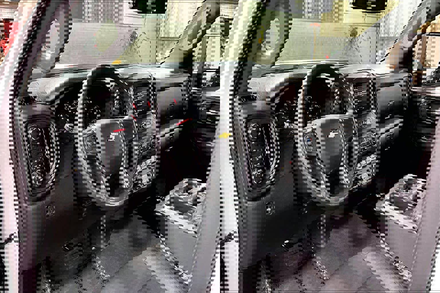 Used 2025 Chevrolet Silverado 2500 Custom w/ Custom Value Package image 18