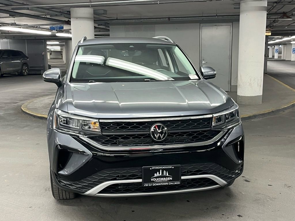 Used 2024 Volkswagen Taos SE image 31