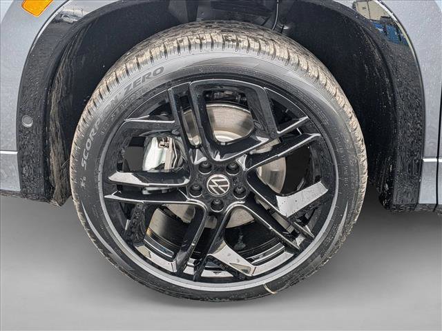 New 2026 Volkswagen Tiguan SE R-Line image 25