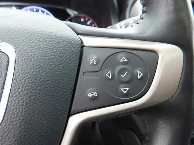 Used 2022 GMC Acadia Denali w/ Denali Ultimate Package image 24