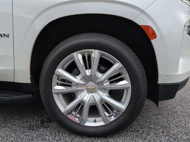 Used 2024 Chevrolet Suburban High Country w/ Advanced Technology Package AWD/4WD image 12