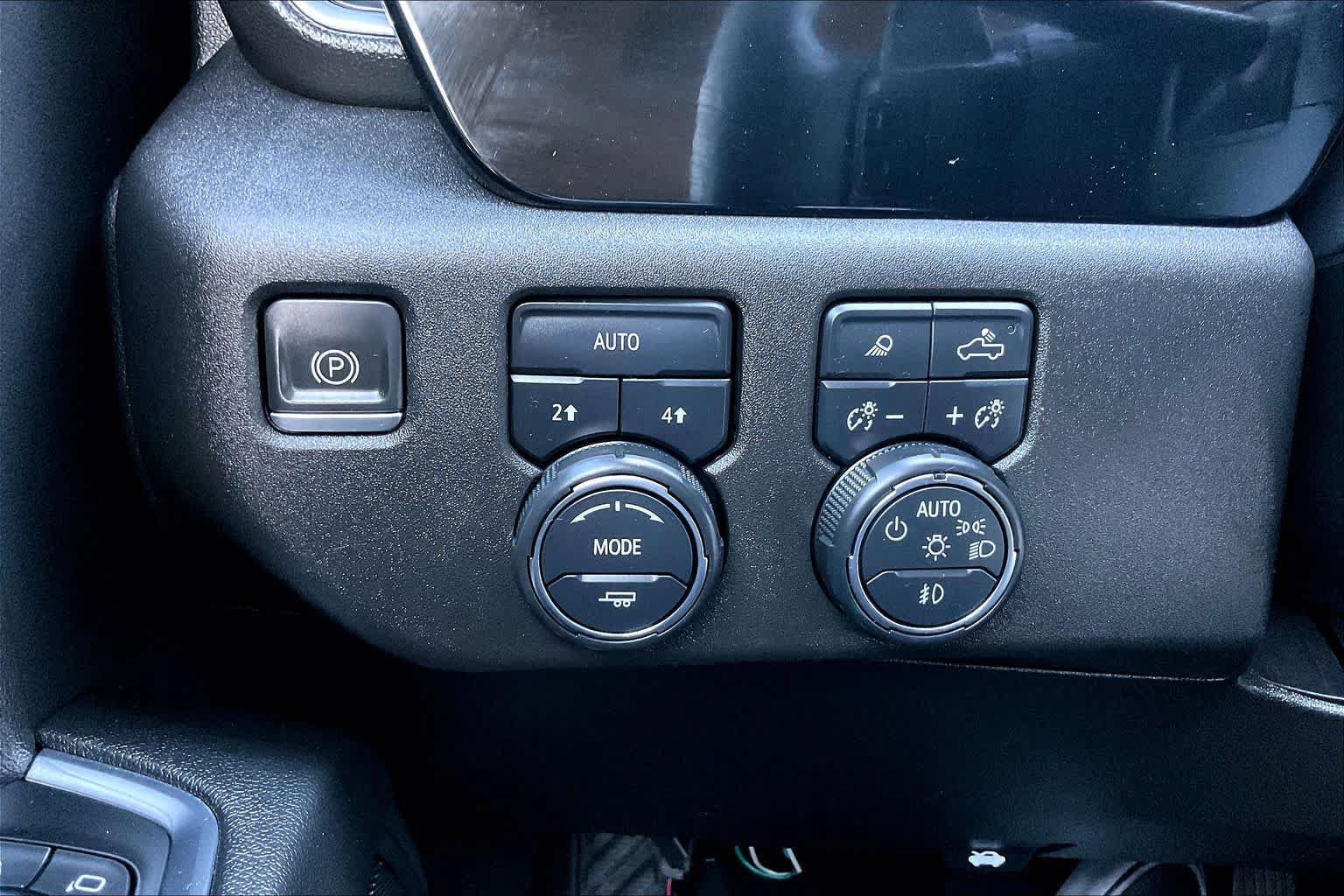 Used 2024 Chevrolet Silverado 1500 LTZ w/ LPO, Dark Essentials Package AWD/4WD image 35