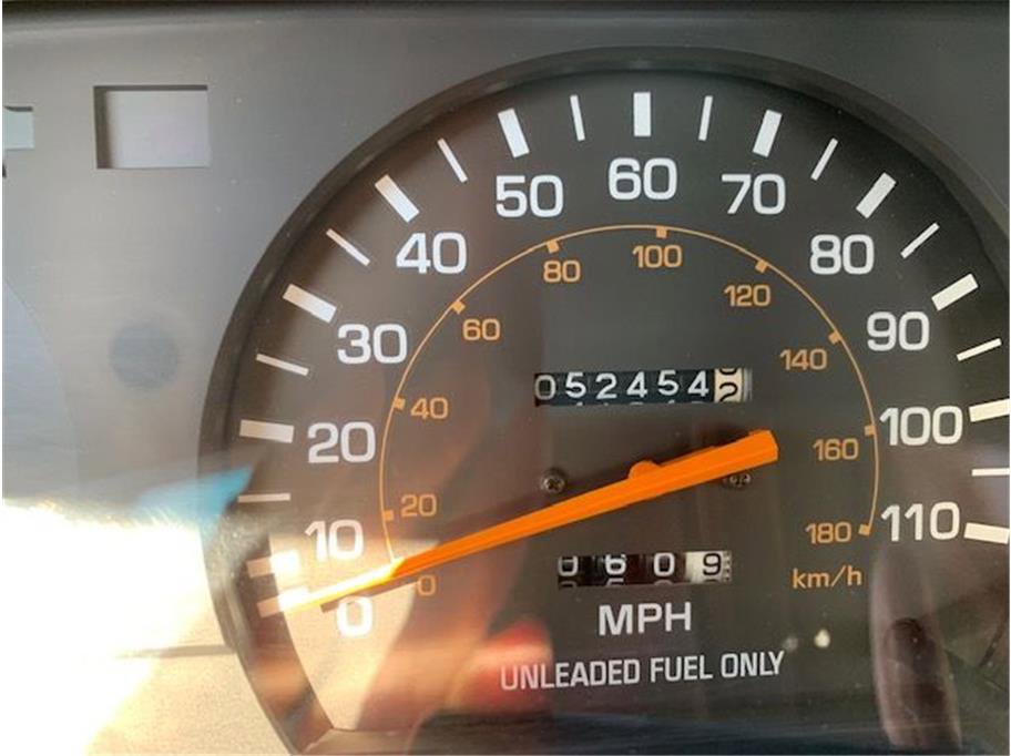Used 1990 Toyota Pickup Deluxe image 18