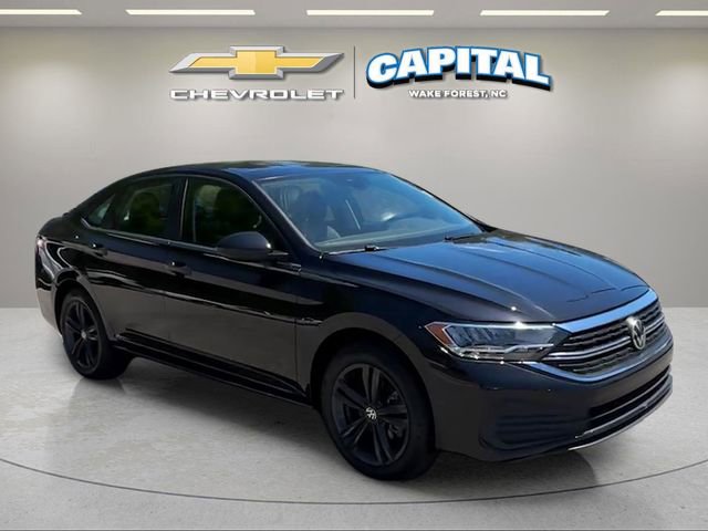 Used 2023 Volkswagen Jetta SE w/ Panoramic Sunroof Package FWD image 7