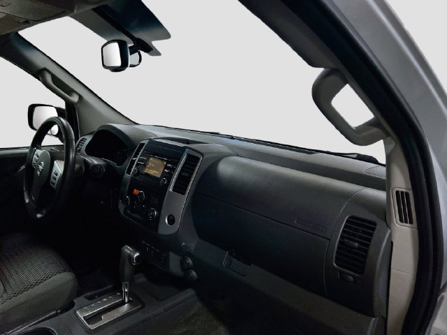 Used 2014 Nissan Frontier SV w/ SV Value Truck Package RWD image 27