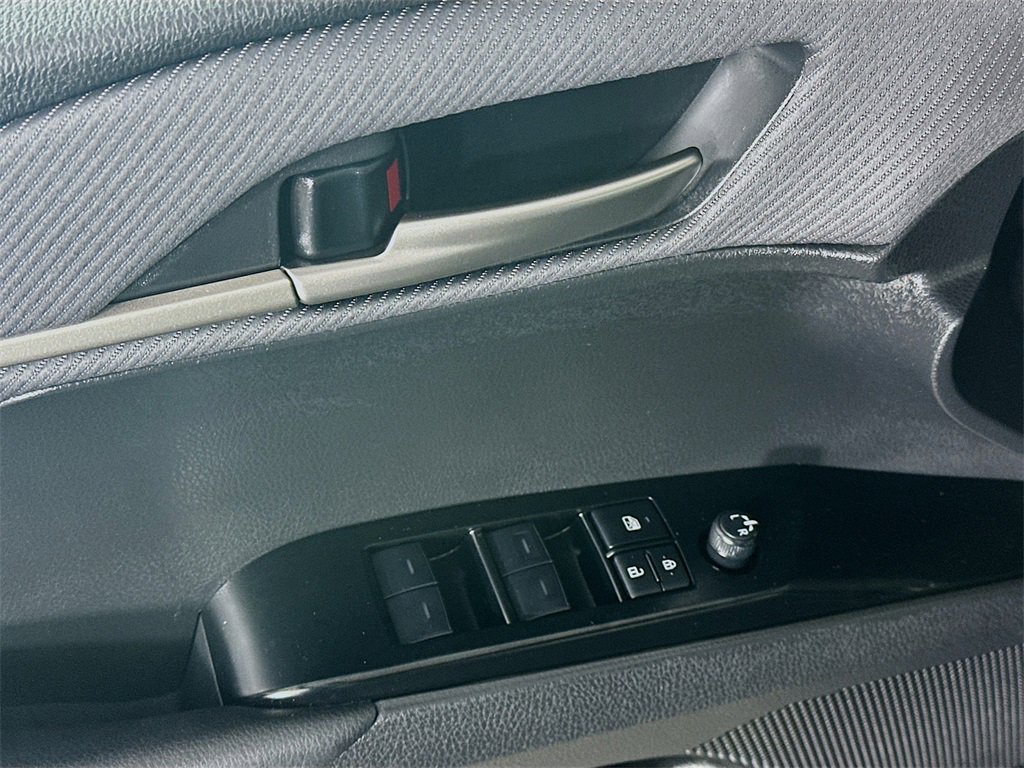 Used 2025 Toyota Camry SE image 24