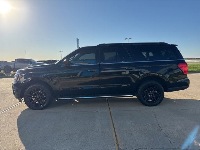 Used 2022 Ford Expedition Max XLT image 5