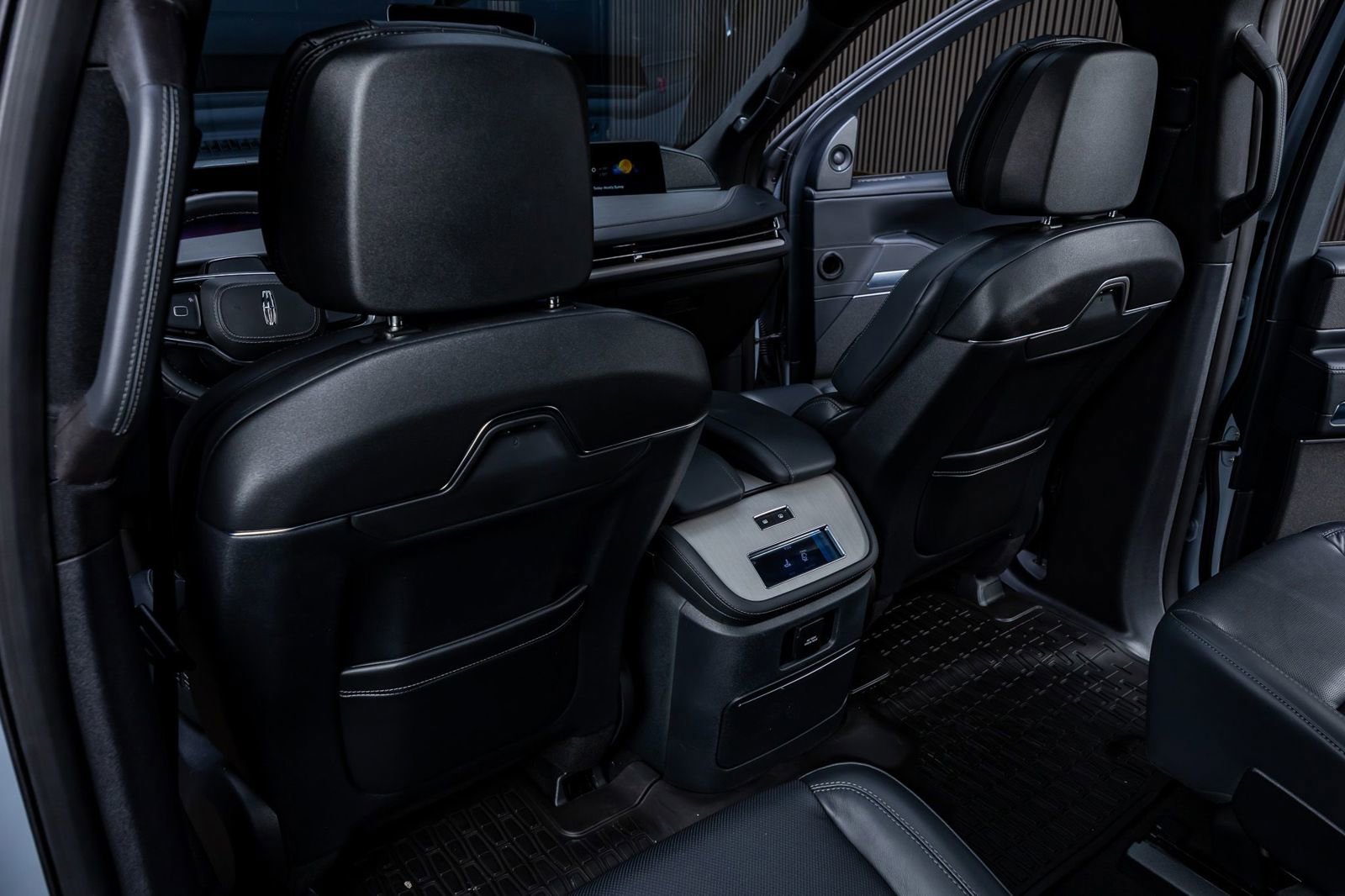 Used 2025 Lincoln Navigator L Reserve w/ Jet Appearance Package image 34