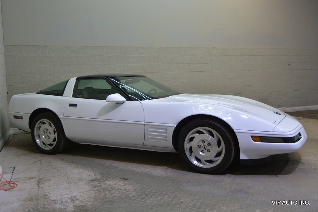 Used 1994 Chevrolet Corvette Coupe image 17