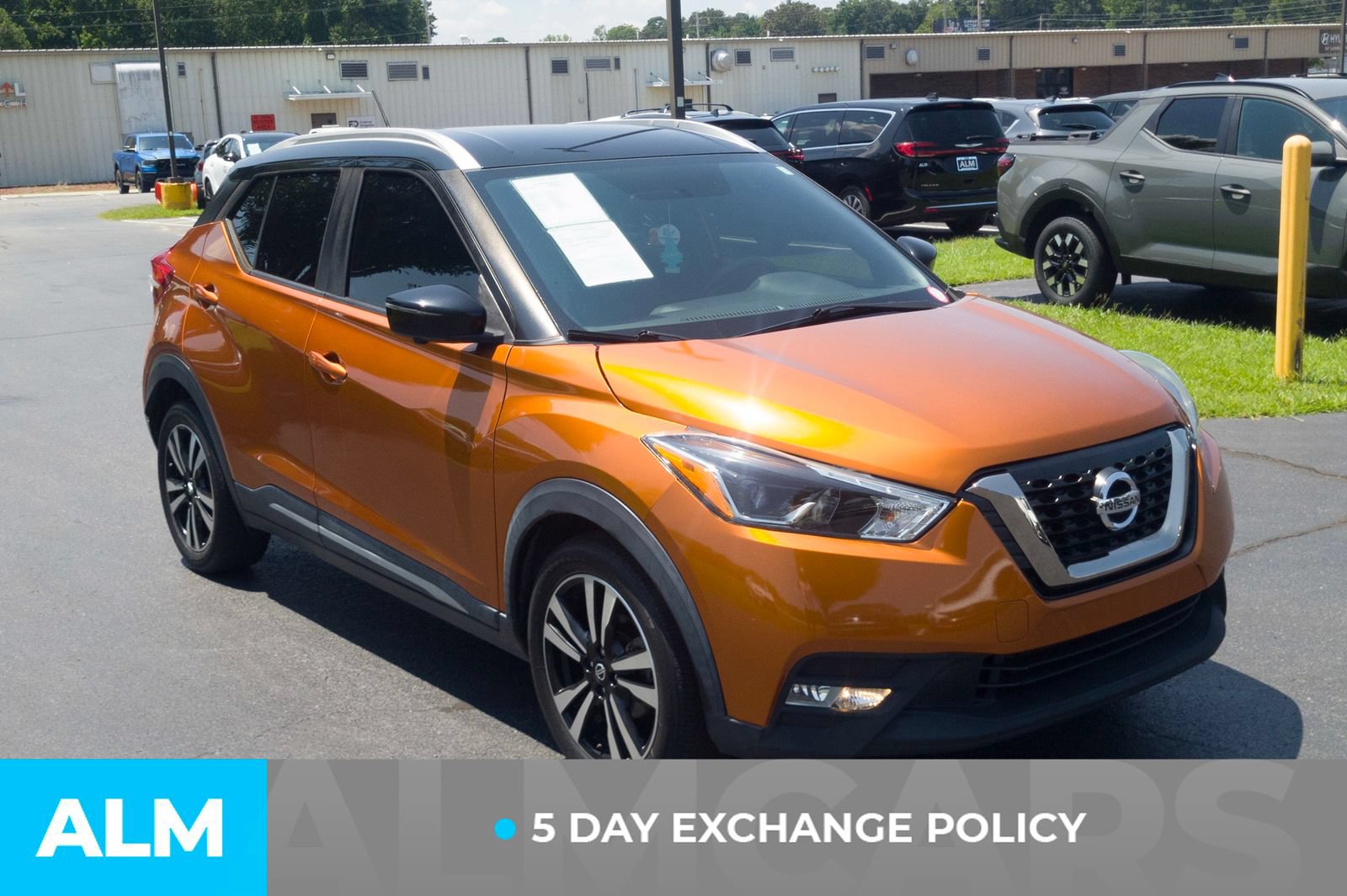 Used 2019 Nissan Kicks S FWD image 3