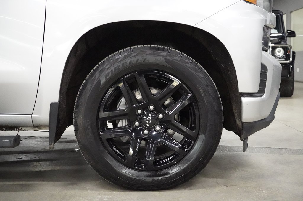 Used 2022 Chevrolet Silverado 1500 Custom w/ LPO, Blackout Package RWD image 32
