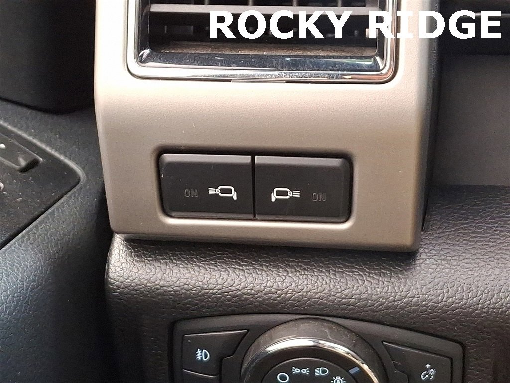 Used 2022 Ford F250 Lariat w/ Black Appearance Package image 27