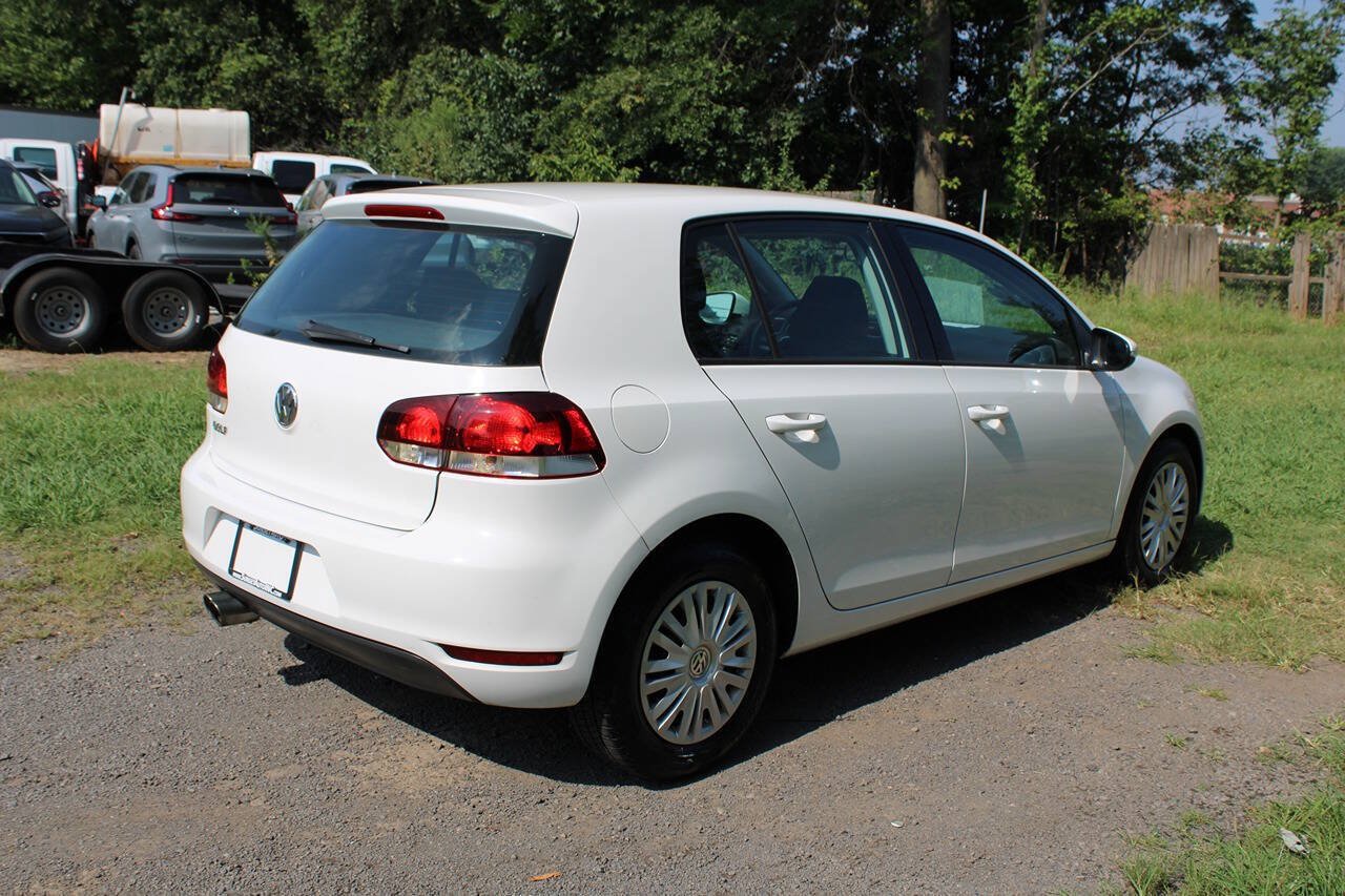 Used 2011 Volkswagen Golf 4-Door FWD image 7
