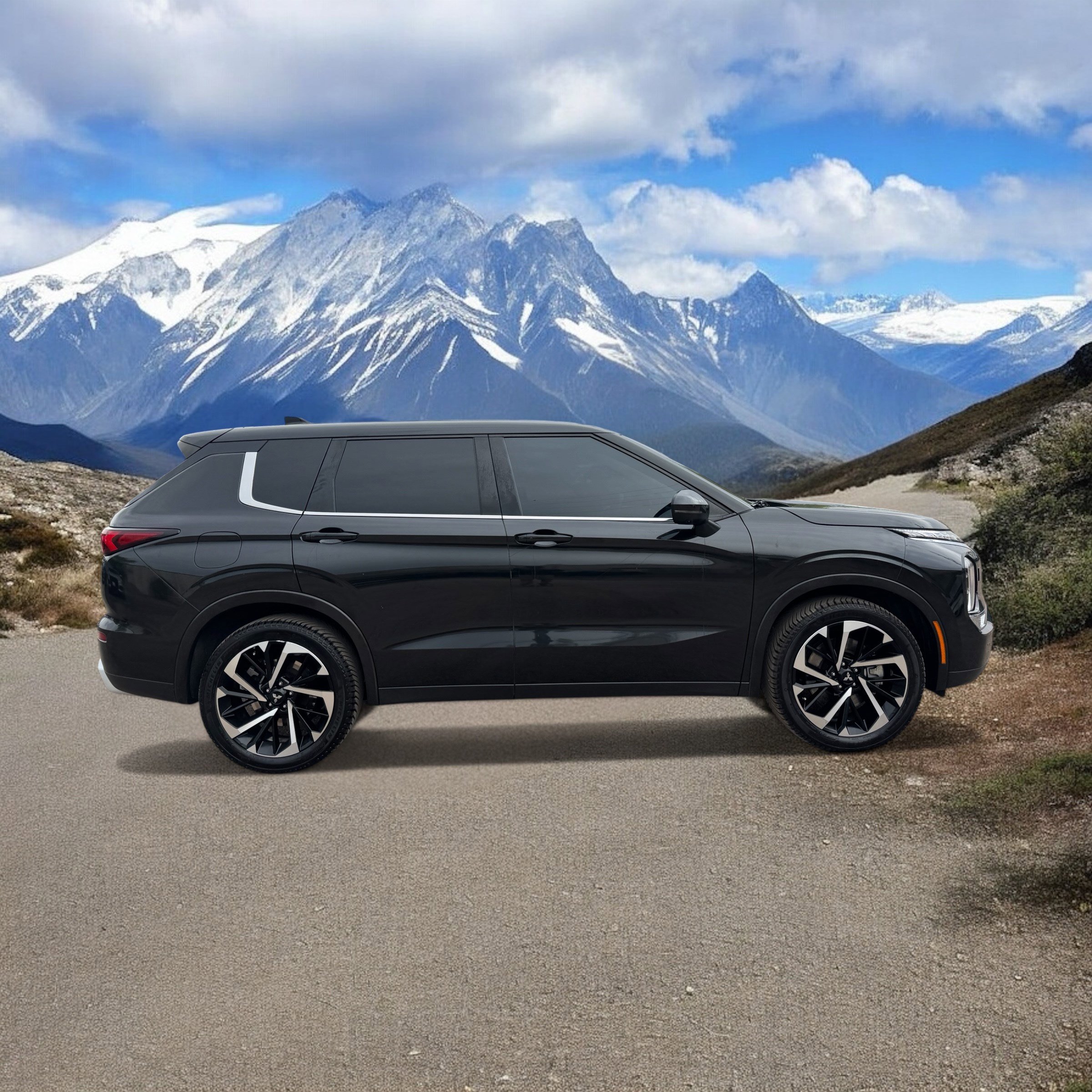 Used 2023 Mitsubishi Outlander SE AWD/4WD image 6