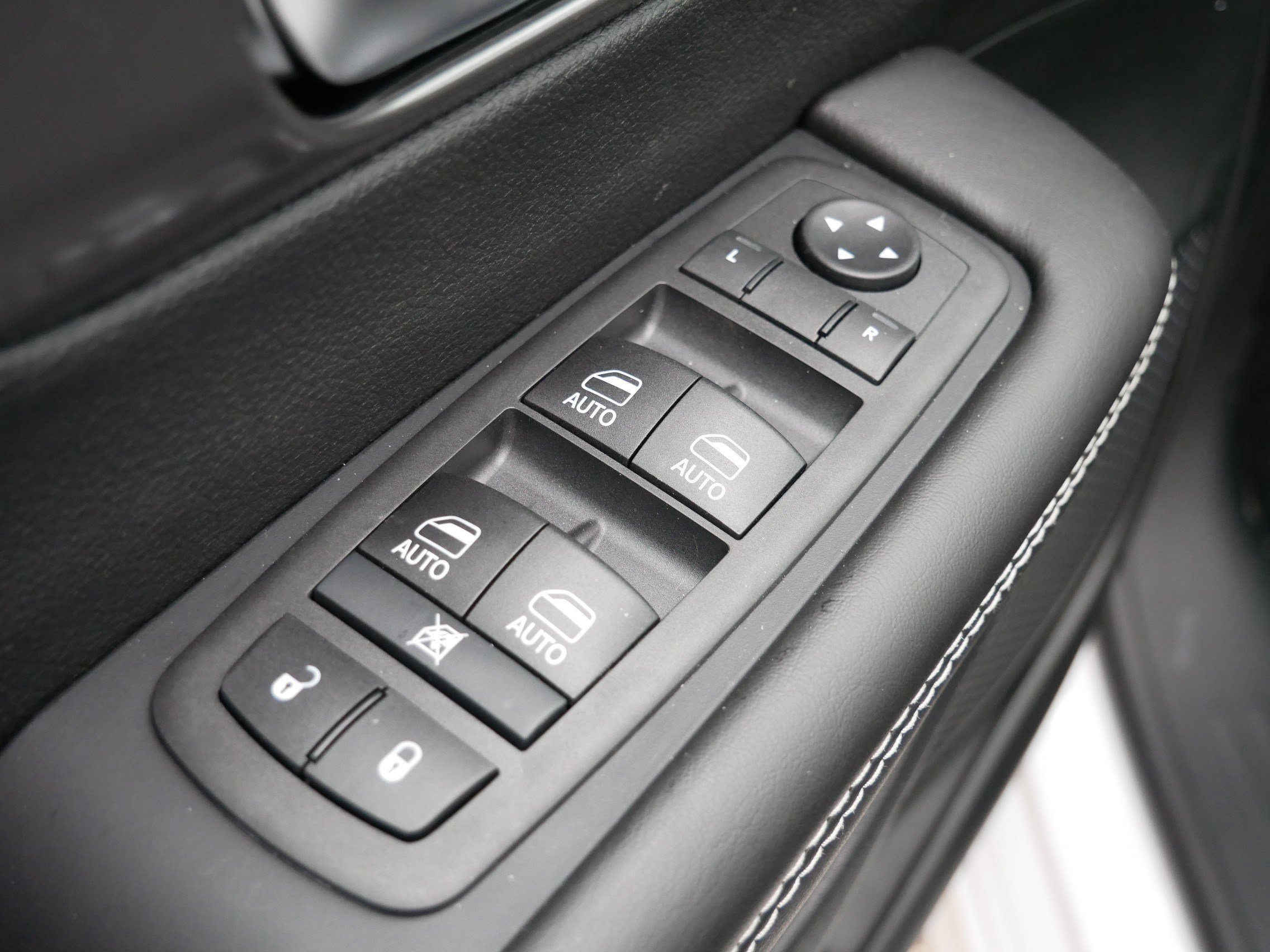 New 2026 Chrysler Pacifica Select image 12