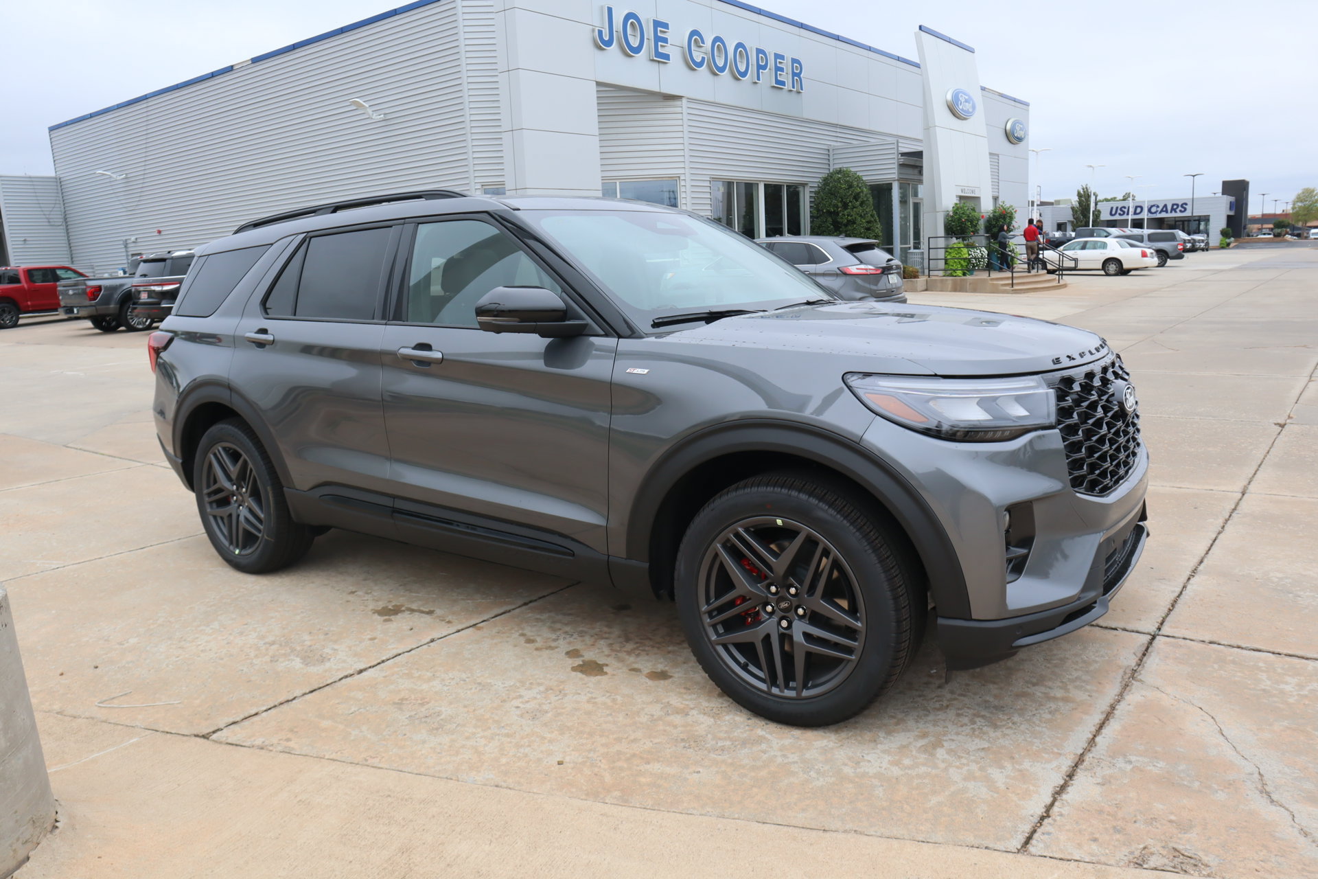 New 2027 Ford Explorer ST-Line w/ Premium Package AWD/4WD image 1