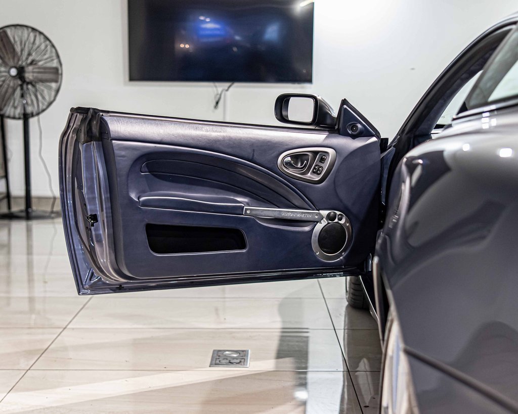 Used 2006 Aston Martin Vanquish S image 28
