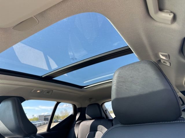 Certified 2025 Volvo XC40 B5 Core image 18