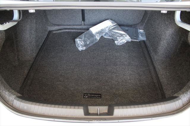 Used 2025 Volkswagen Jetta Sport image 16