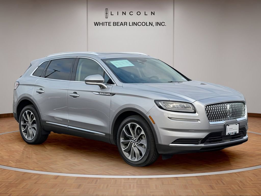 Certified 2023 Lincoln Nautilus Reserve w/ Luxury Package image 3