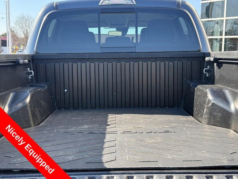 Used 2023 Toyota Tacoma SR5 AWD/4WD image 9