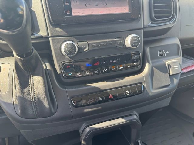Used 2025 RAM ProMaster 2500 w/ Convenience Group image 23