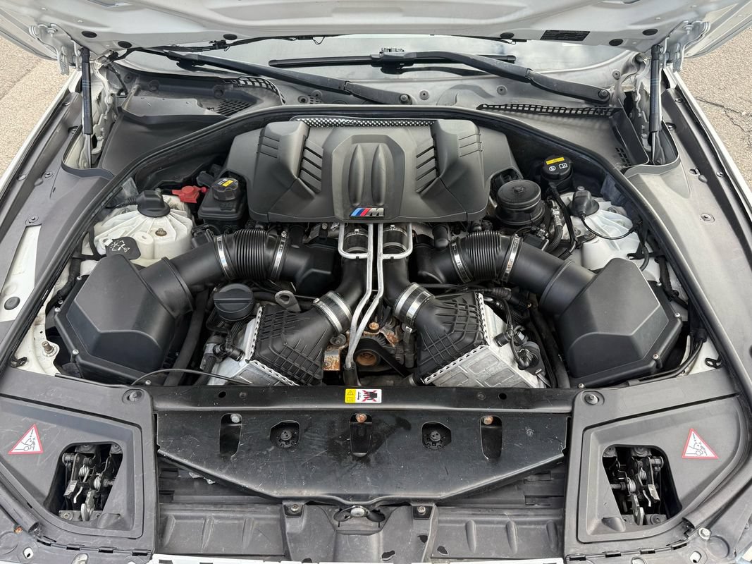 Used 2016 BMW M5 RWD image 20