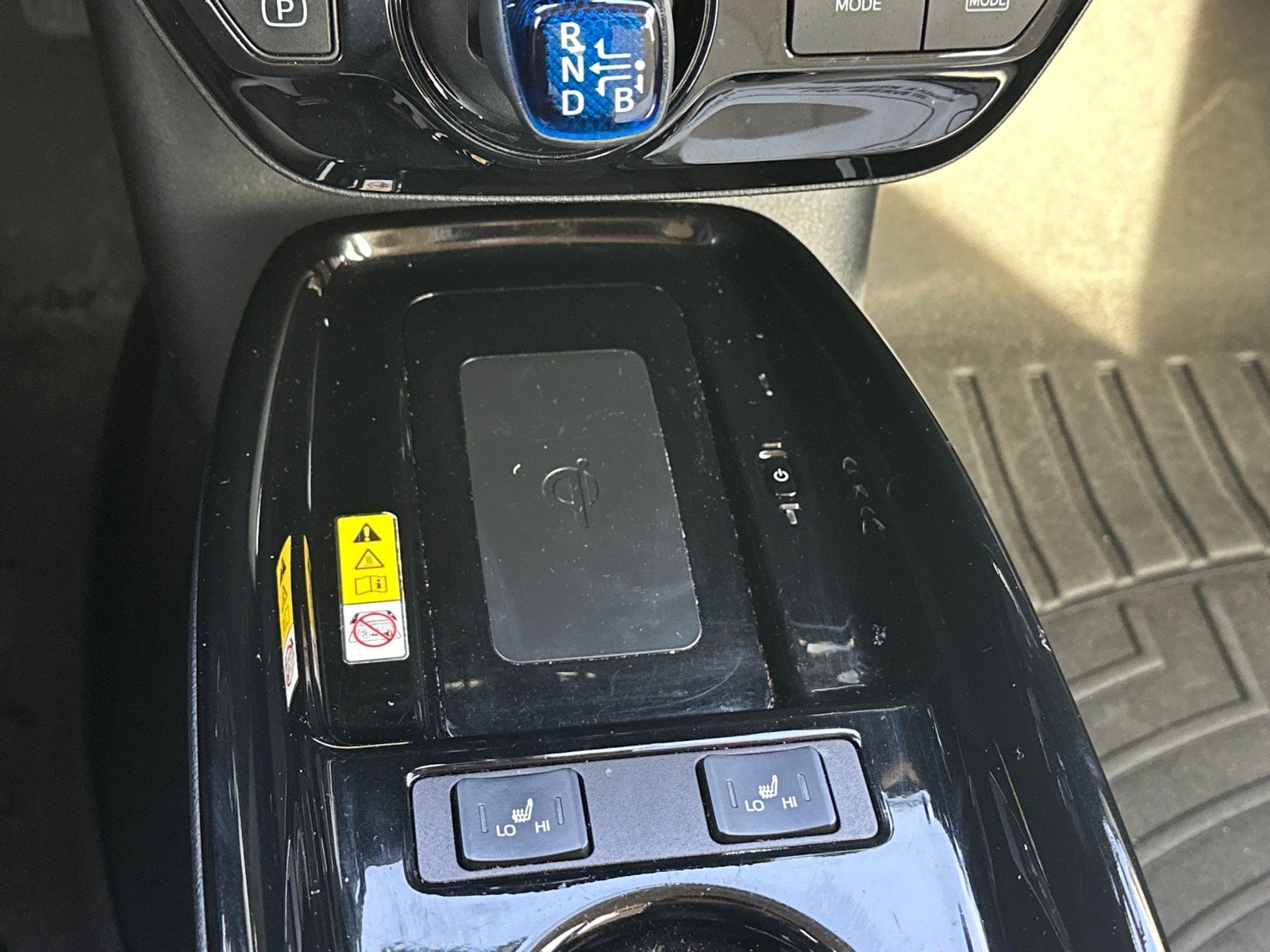 Used 2022 Toyota Prius XLE image 14