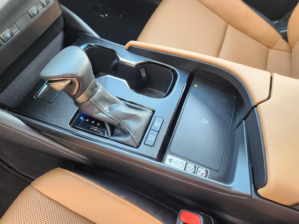 Certified 2023 Lexus ES 300h w/ Premium Package FWD image 18