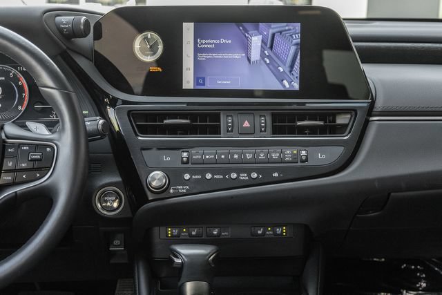 Used 2025 Lexus ES 300h w/ Premium Package FWD image 7
