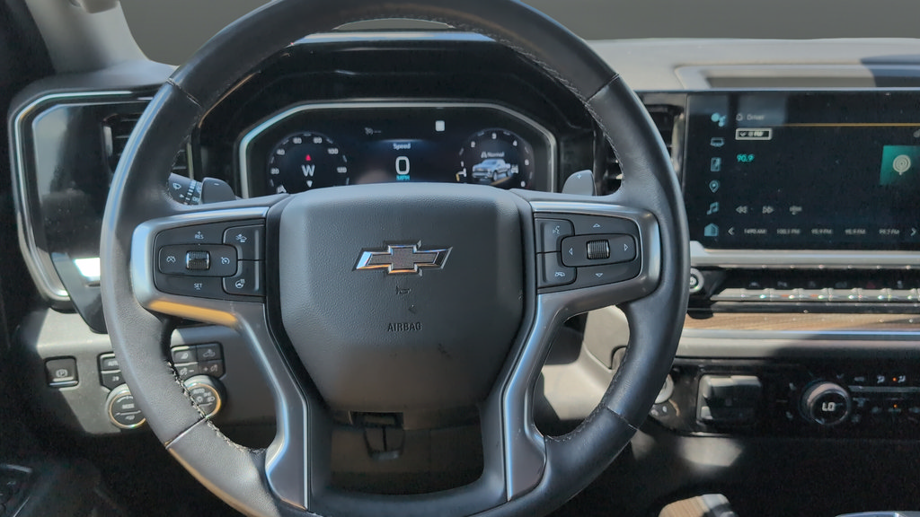 Used 2023 Chevrolet Silverado 1500 RST AWD/4WD image 12