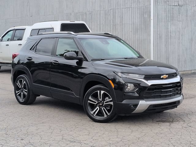 Used 2023 Chevrolet TrailBlazer LT FWD image 11