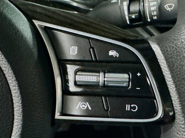 Used 2023 Kia Forte LXS w/ LXS Technology Package image 17