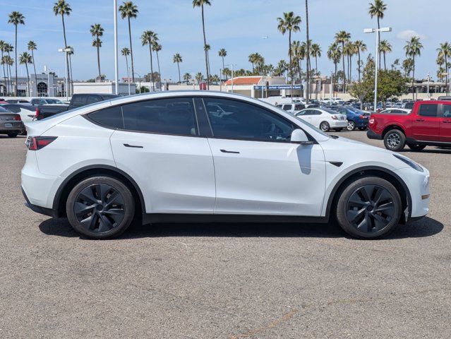 Used 2024 Tesla Model Y Long Range image 4