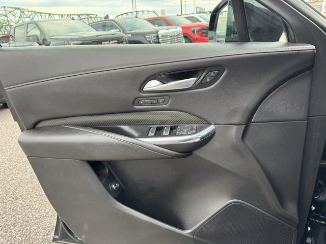 Used 2023 Cadillac XT4 Sport w/ Technology Package image 24