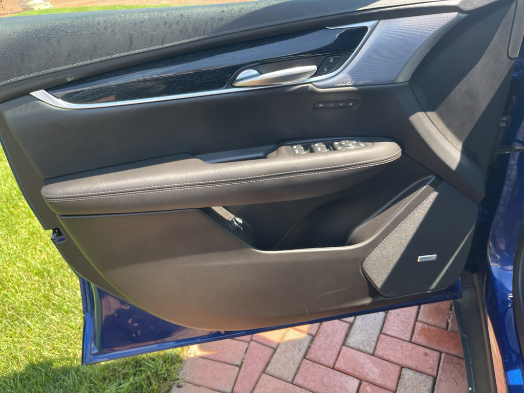 Used 2025 Cadillac XT5 Premium Luxury image 19