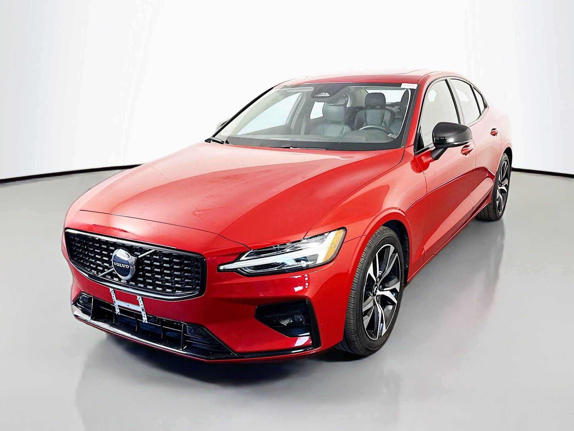 Used 2023 Volvo S60 B5 Core AWD/4WD image 4