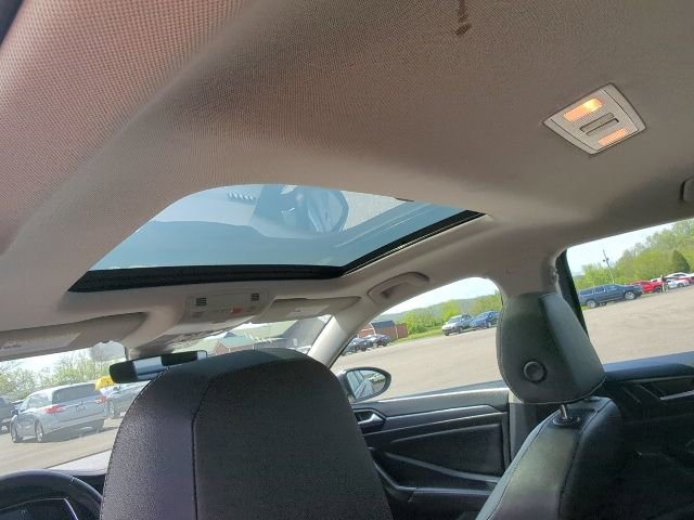 Used 2024 Volkswagen Jetta SE FWD image 20