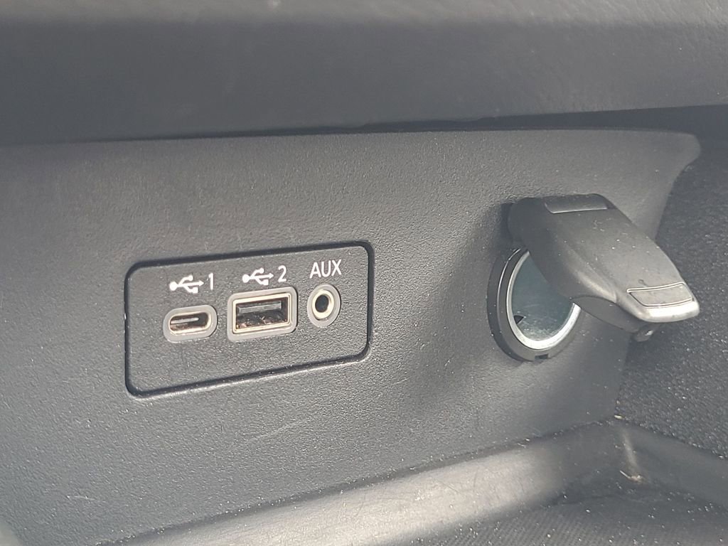Used 2025 Nissan Altima 2.5 SV FWD image 36