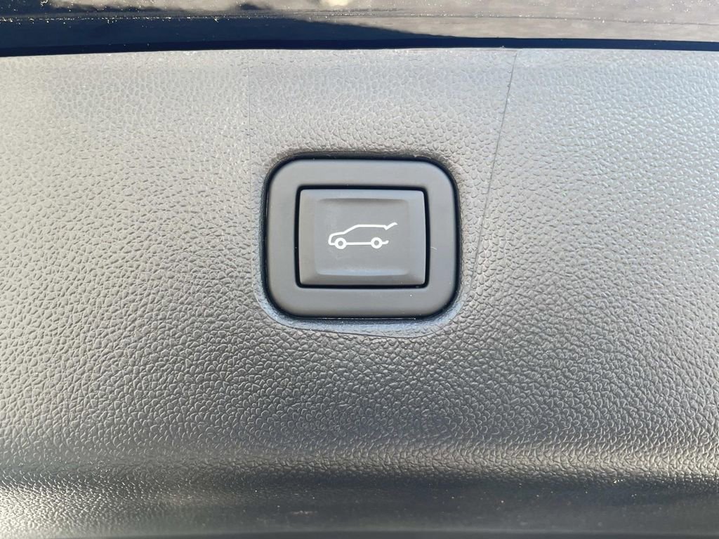 New 2026 Chevrolet Blazer LT w/ Convenience Package FWD image 12