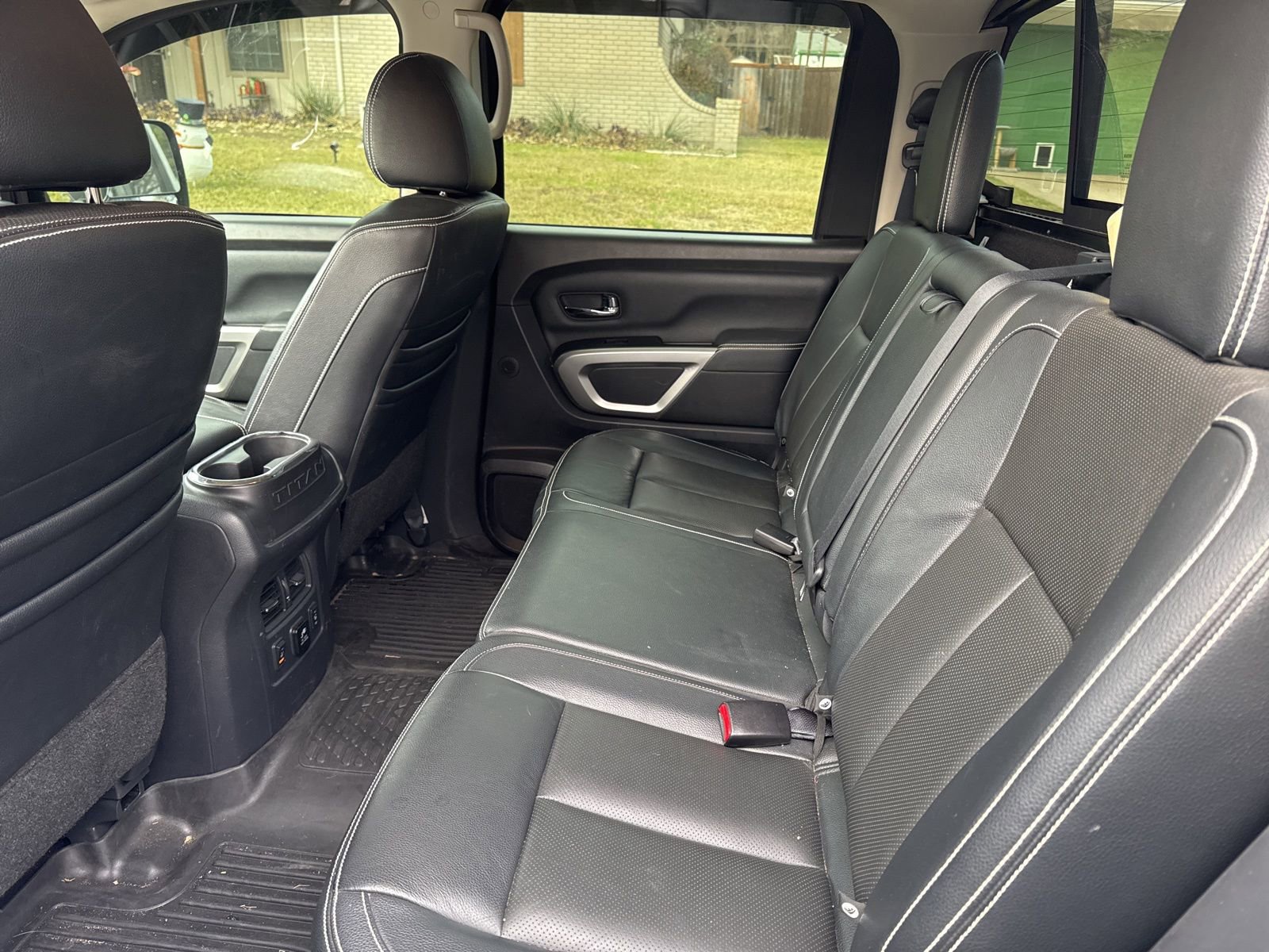 Used 2018 Nissan Titan PRO-4X w/ Pro-4x Convenience Package image 9