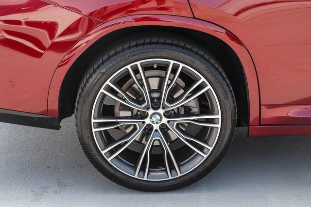 Used 2022 BMW X4 xDrive30i w/ M Sport Package 2 AWD/4WD image 9