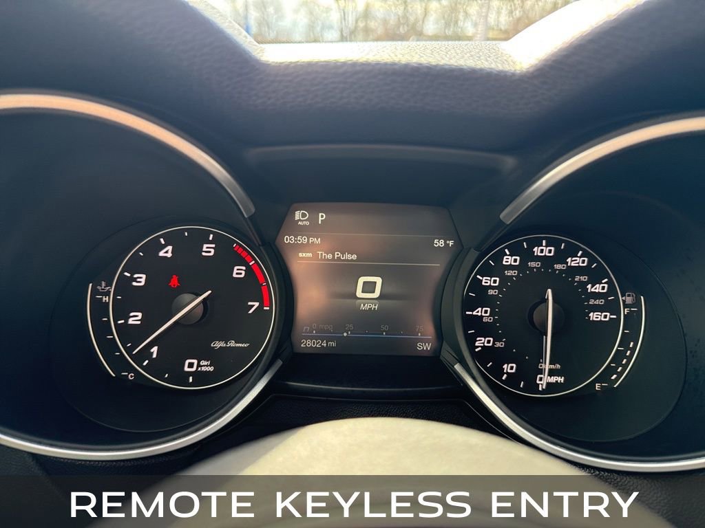 Used 2022 Alfa Romeo Stelvio Ti AWD/4WD image 15