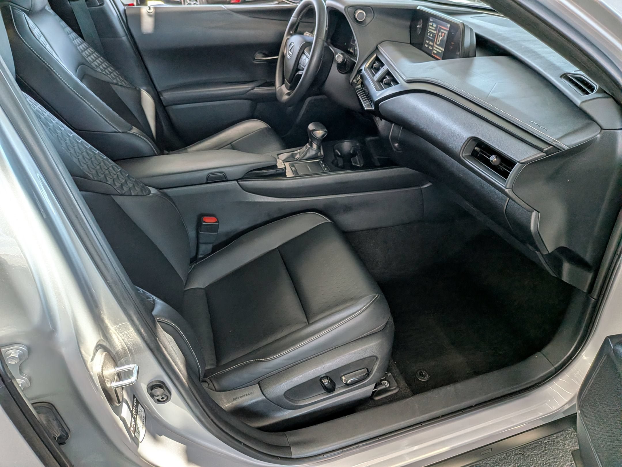 Used 2020 Lexus UX 200 w/ Accessory Package FWD image 34