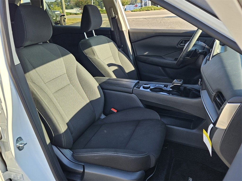 Certified 2025 Nissan Rogue S image 14