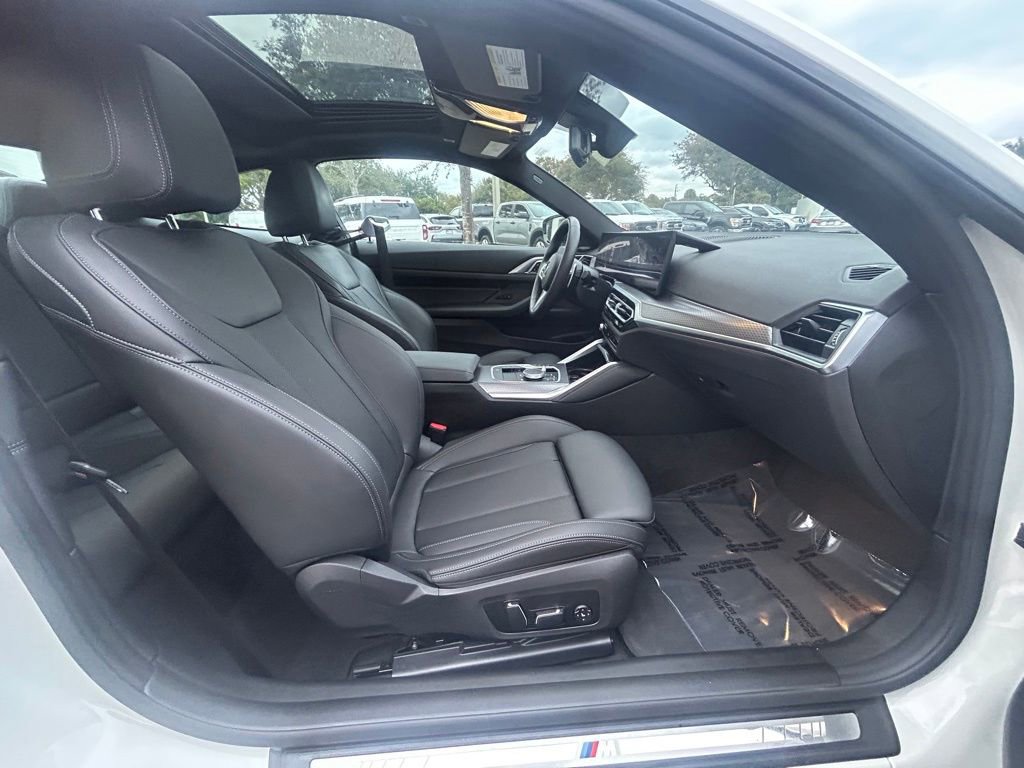 Used 2024 BMW 430i Coupe w/ M Sport Package image 23