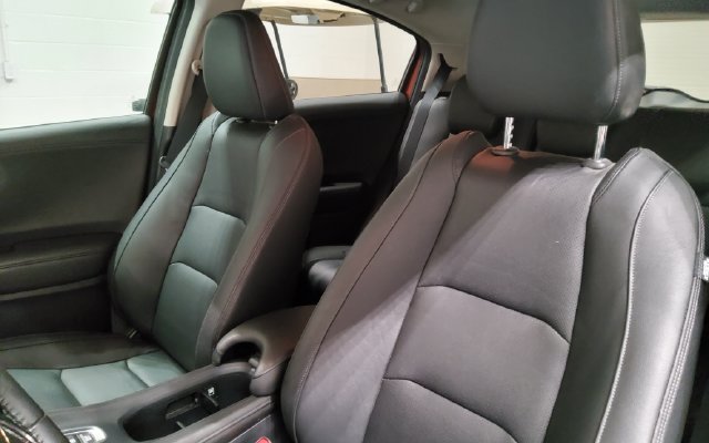Used 2020 Honda HR-V Touring image 19